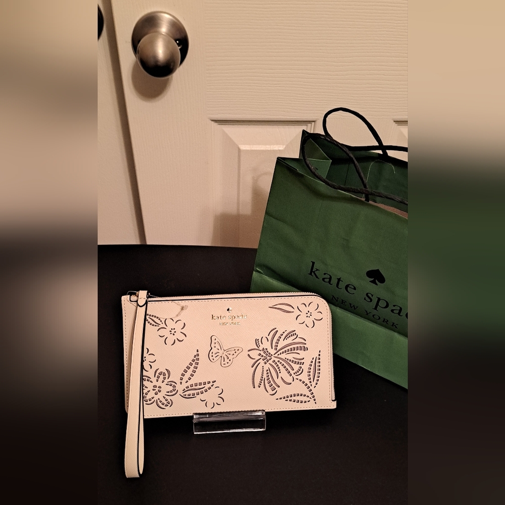 Kate Spade Madison Cream Floral Wristlet Clutch Like New Condition